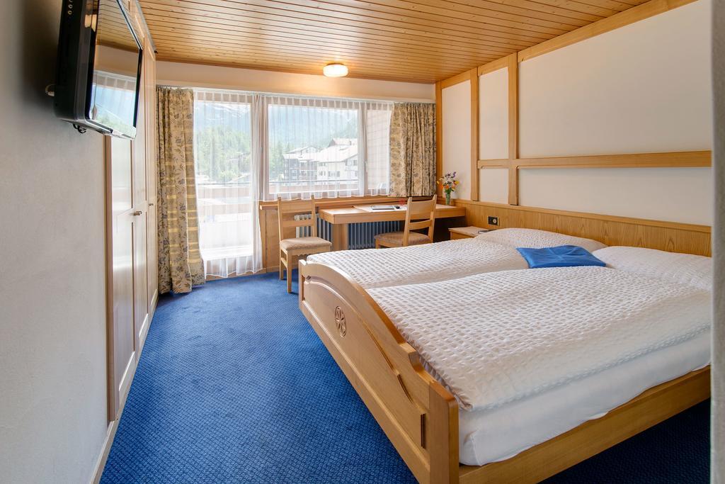 Hotel Parnass Цермат Стая снимка